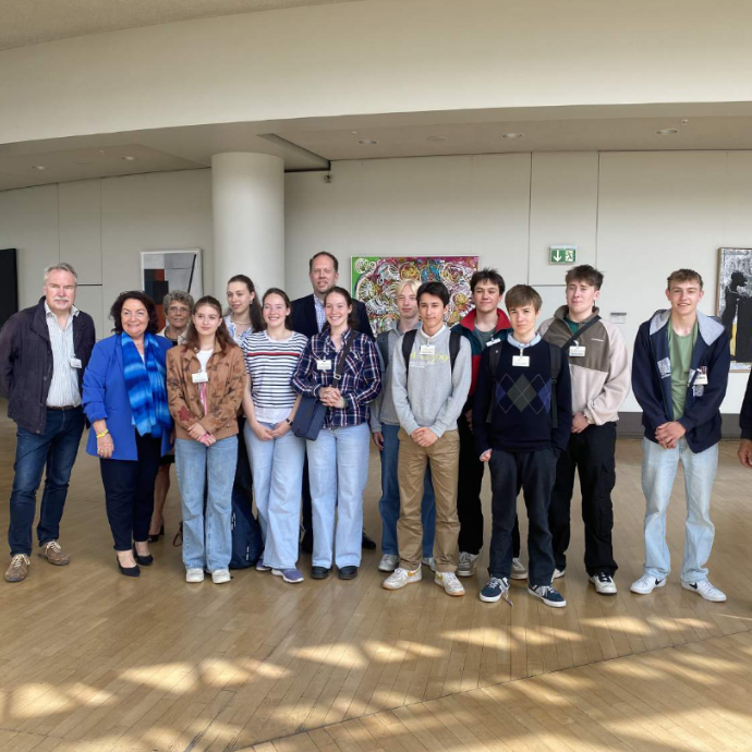 Besuch der Hellas-AG im Landtag