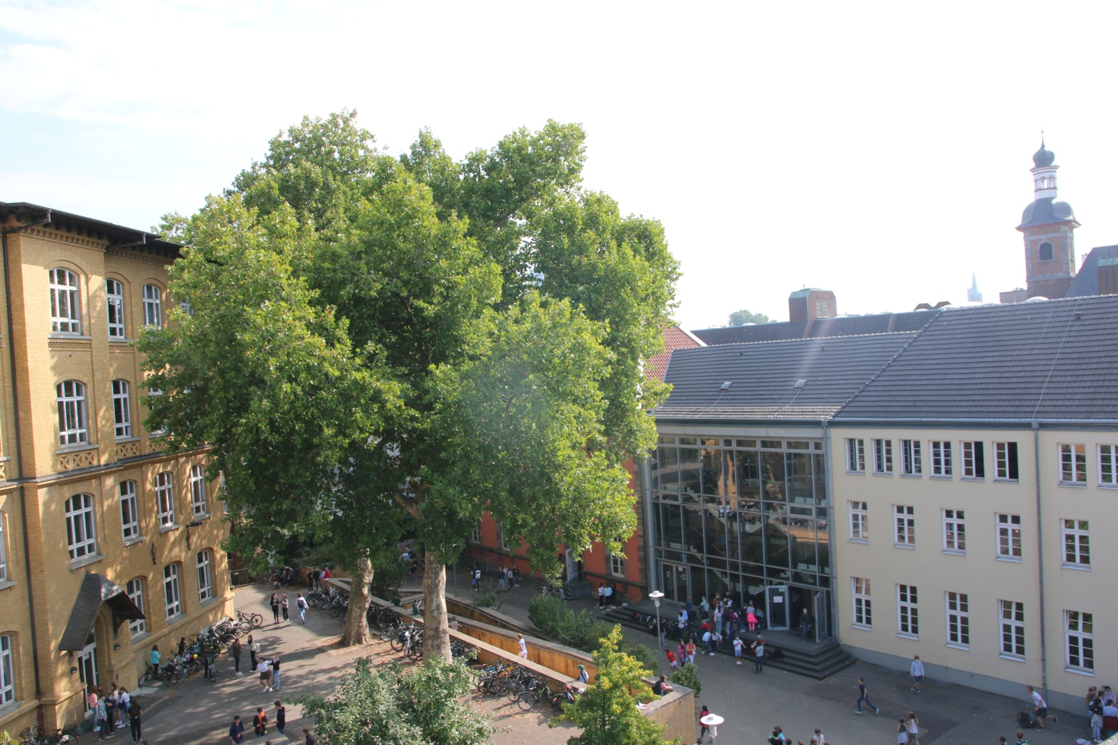Schulhof
