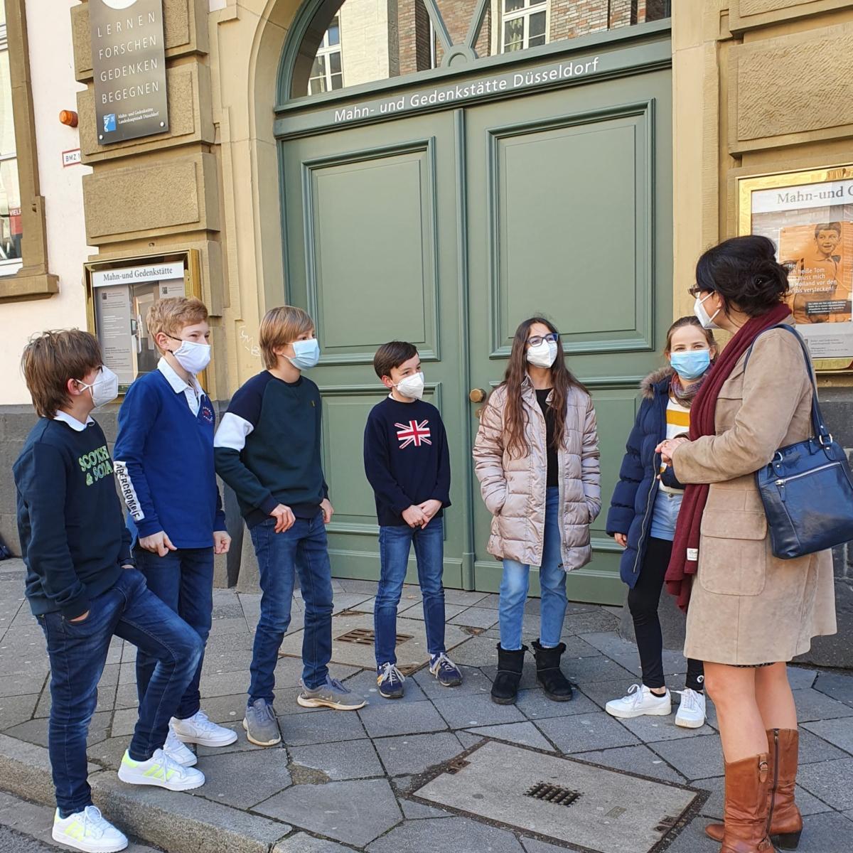 Kooperationsprojekt der Mahn- und Gedenkstätte Düsseldorf mit der Klasse 6C im Deutschunterricht von Frau Brinkmann