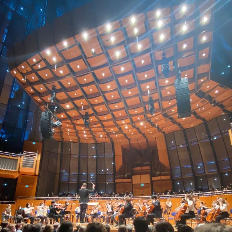 RESTART - Erfolgreiches Schulkonzert in der Tonhalle