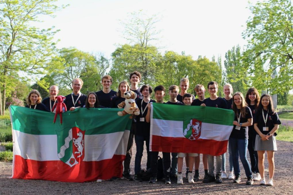 Dora (ganz rechts außen) zusammen mit dem  Team NRW <br></br>