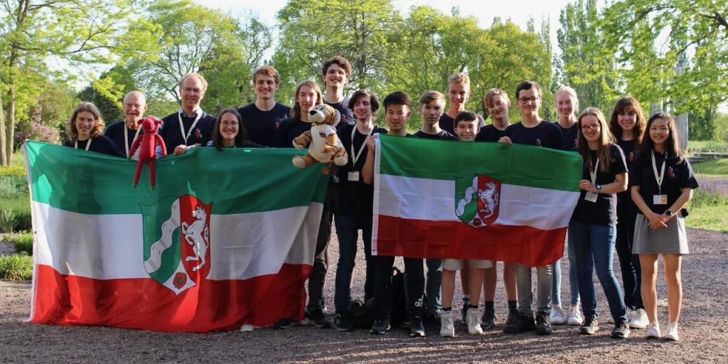 Dora (ganz rechts außen) zusammen mit dem  Team NRW <br></br>