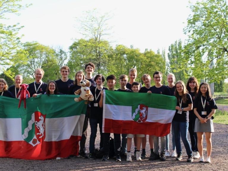 Dora (ganz rechts außen) zusammen mit dem  Team NRW <br></br>