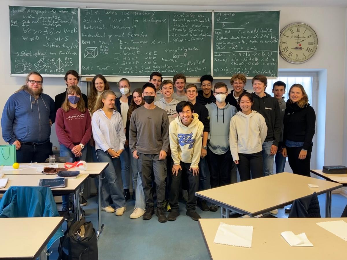 Besuch von der Bergischen Universität Wuppertal im Mathe-LK