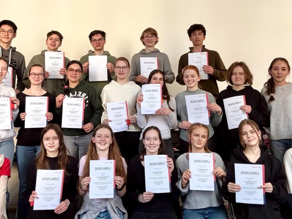 Unsere neuausgebildeten Schulsanitäterinnen und Schulsanitäter
