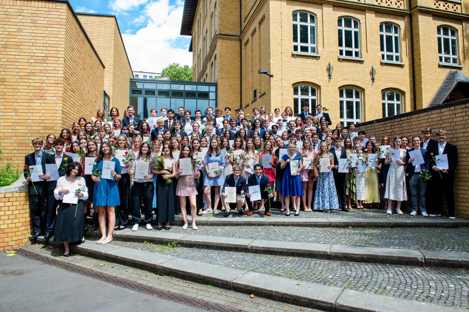 Unser Abiturjahrgang 2025, Foto: <a href='https://www.feingefuehl.de'>Sandra Sperlinger</a><br></br>