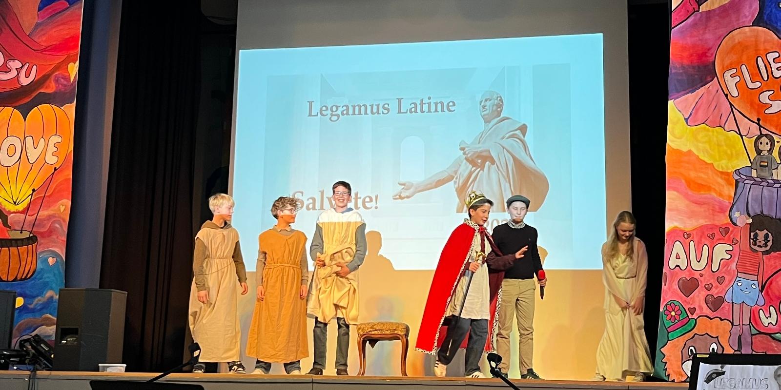 Theateraufführung beim Legamus Latine <br></br>