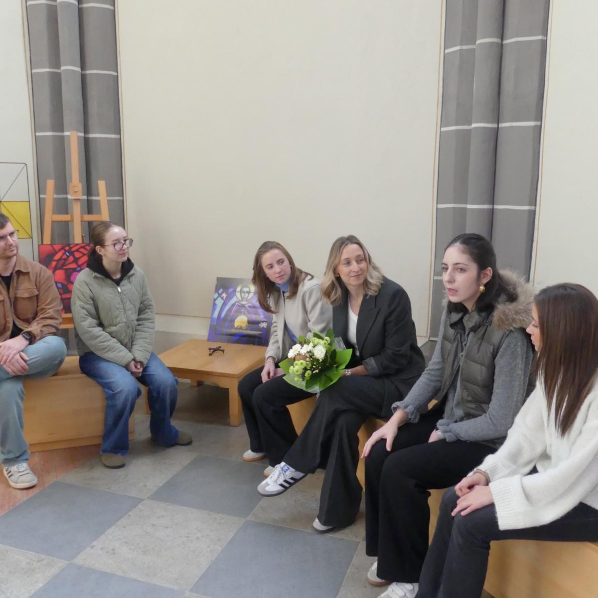 Mit der SV durch unser St. Ursula: Ein Rundgang mit der neuen Schulleiterin Claudia Schlösser