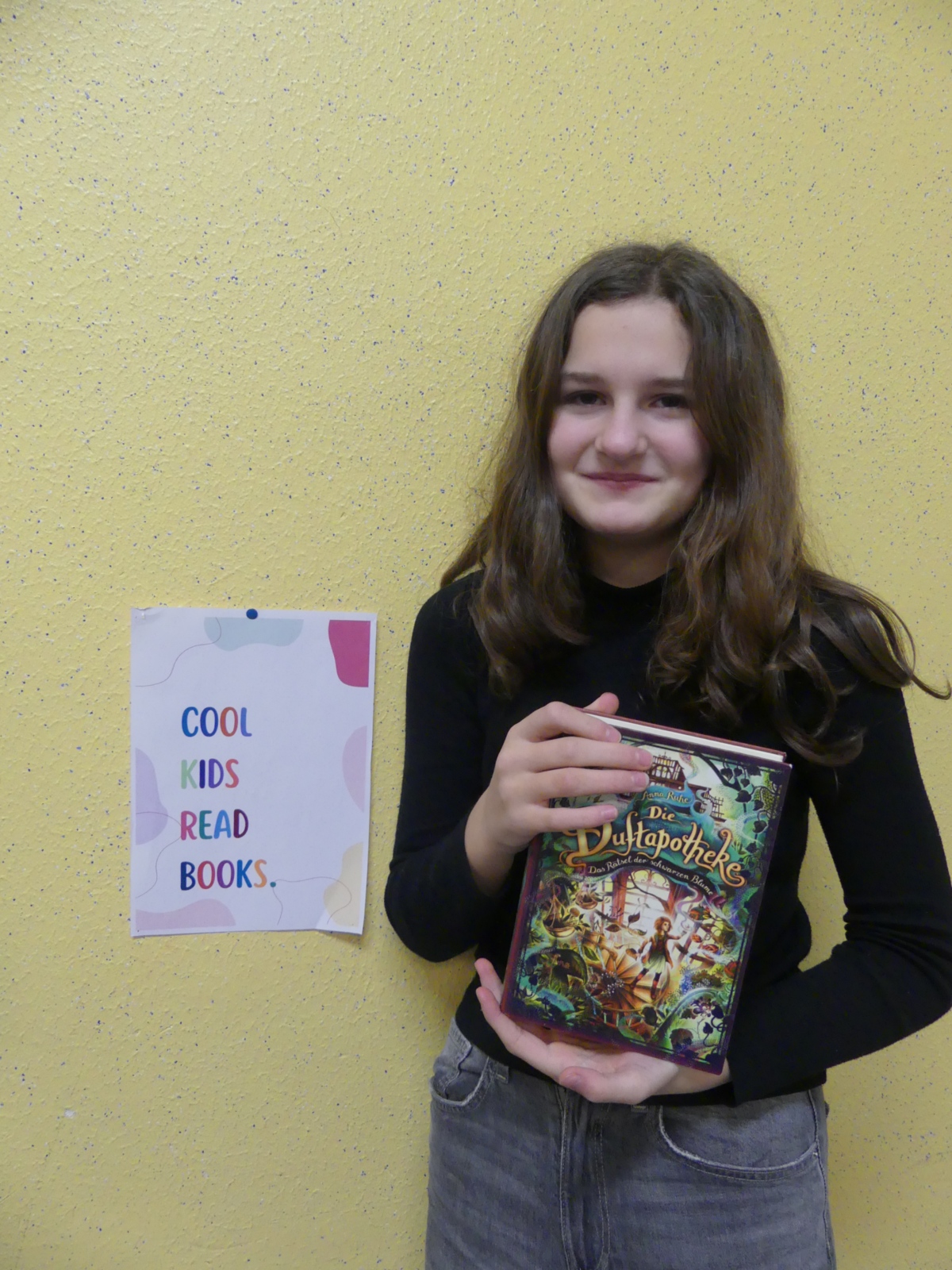 Die stolze Gewinnerin Juno aus der 6d